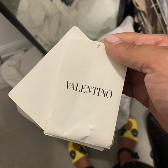 White dress Valentino - Picture 4 of 5